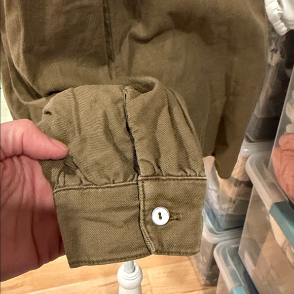 ANTHROPOLOGIE Pilcro Ruffle Button Down Blouse Top Green - Picture 6 of 8